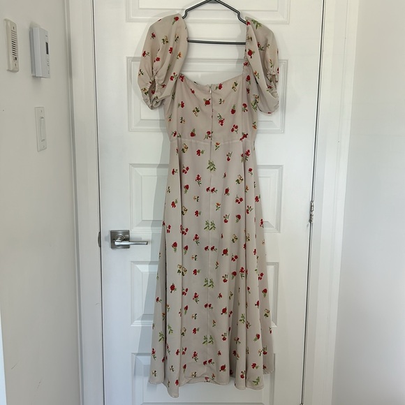 FOREVER 21 - Floral midi fit and flare puffu sleeves square neck floral large - Picture 13 of 13